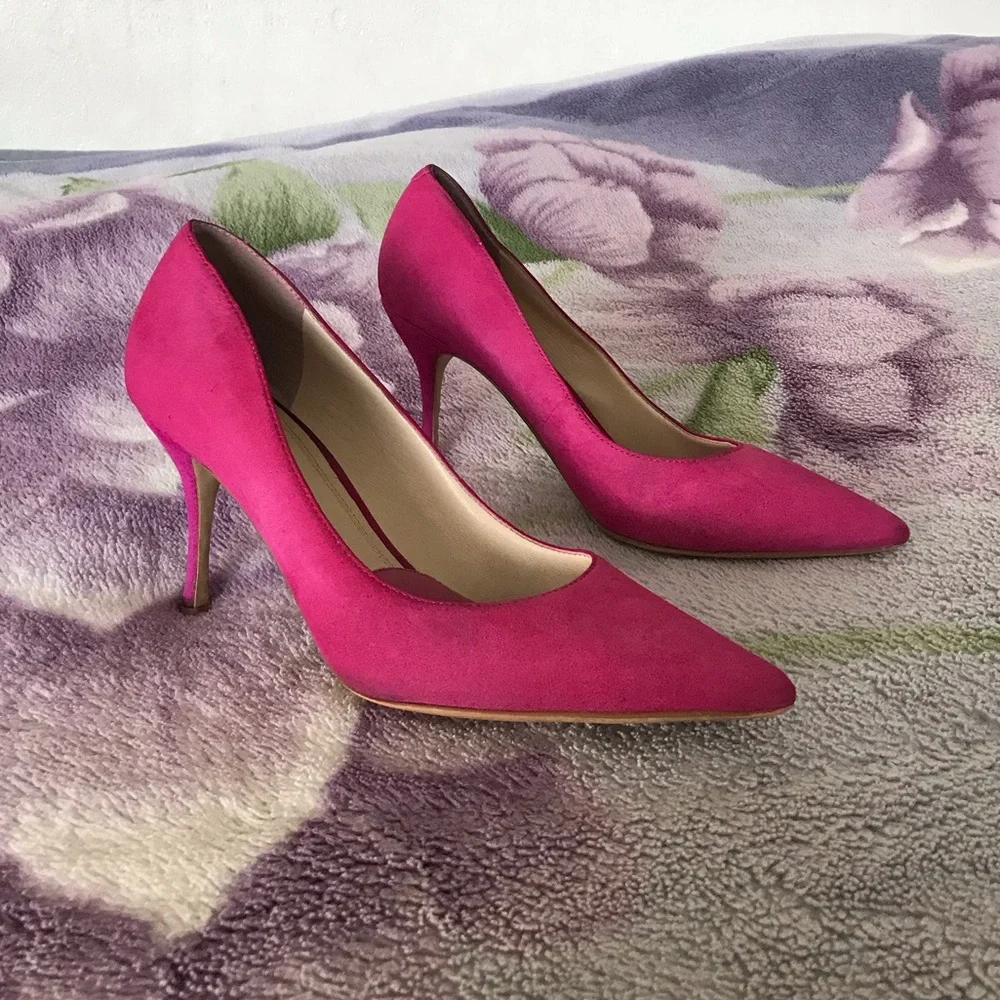 Marc Fisher LTD Pointed Toe Suede Pump - Picture 1 of 10